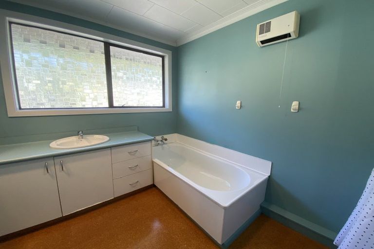 Photo of property in 91 Waikawa Road, Picton, 7220