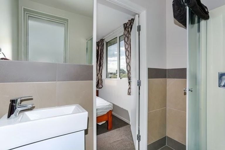 Photo of property in 1 Erceg Way, Rosehill, Papakura, 2113