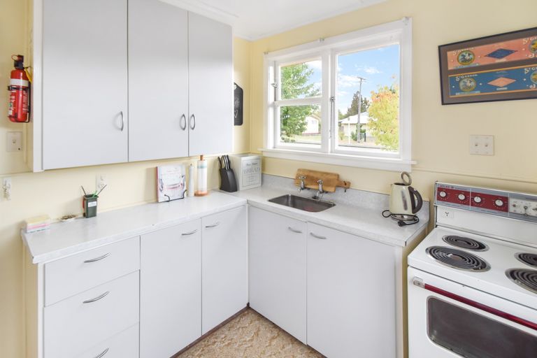 Photo of property in 8 Black Peak Road, Omarama, 9412