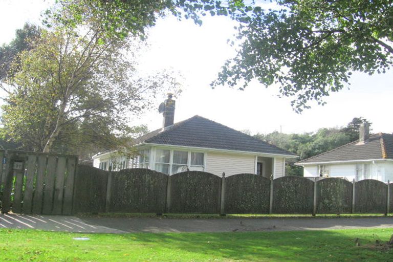 Photo of property in 39 Mungavin Avenue, Ranui, Porirua, 5024