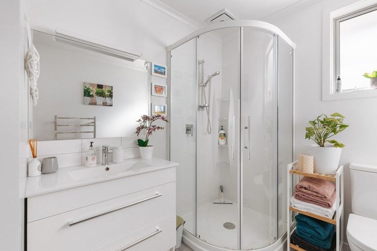 Photo of property in Waterview Estate, 34/4 Greystone Place, Omokoroa, 3114