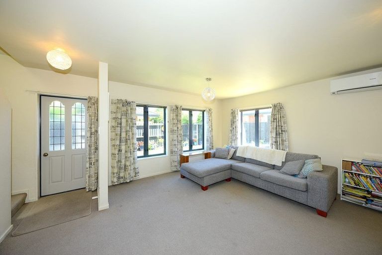 Photo of property in 2/109 Lincoln Road, Addington, Christchurch, 8024