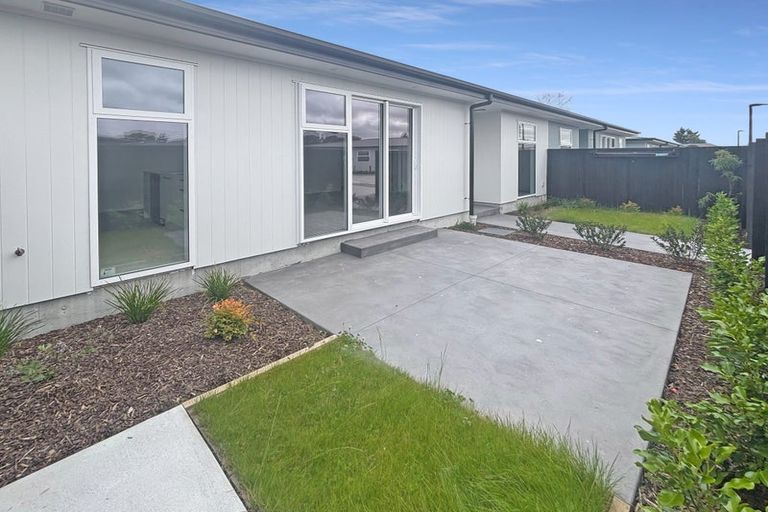 Photo of property in 12/9c Cuffs Road, Wainoni, Christchurch, 8061