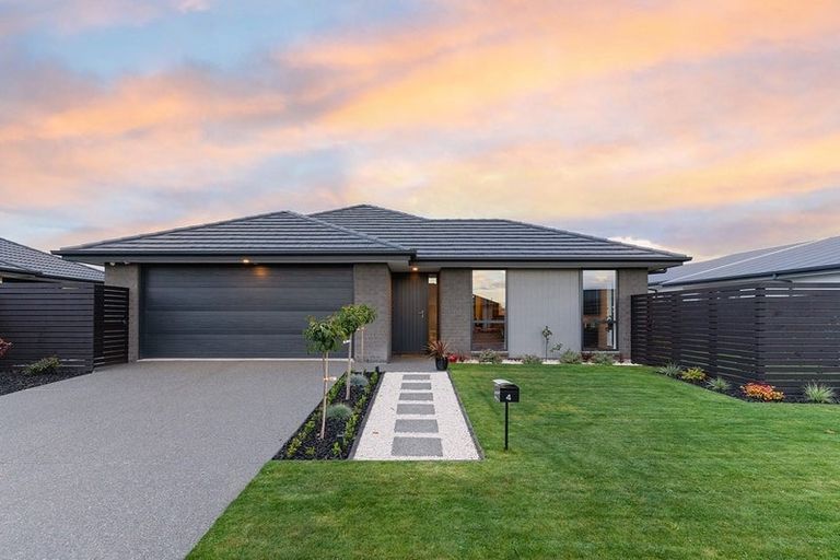 Photo of property in 4 Pierce Street, Marshland, Christchurch, 8083