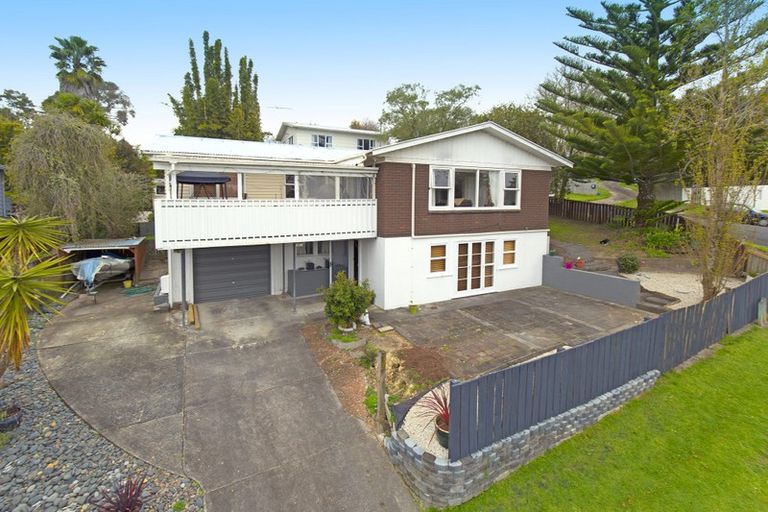 Photo of property in 70 Vandeleur Avenue, Birkdale, Auckland, 0626