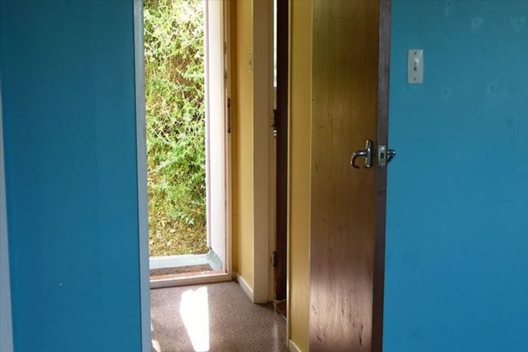 Photo of property in 12 Fairburn Grove, Johnsonville, Wellington, 6037