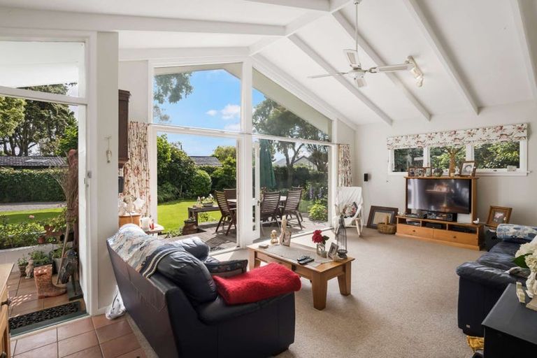 Photo of property in 302a Greers Road, Bishopdale, Christchurch, 8053