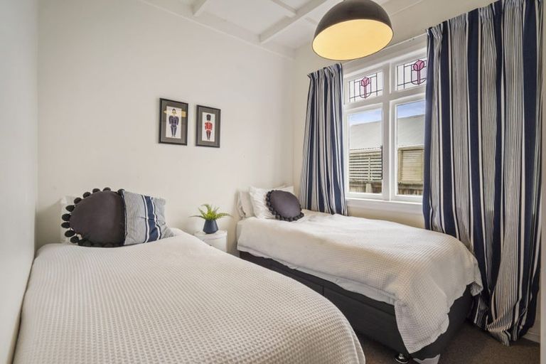 Photo of property in 1/10 Corrella Road, Belmont, Auckland, 0622