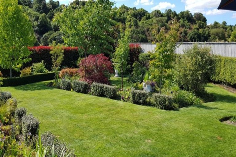 Photo of property in 39 Pukeko Way, Kinloch, Taupo, 3377