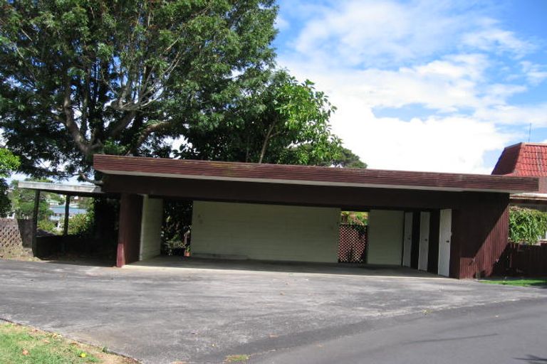 Photo of property in 2/12 Pamela Place, New Lynn, Auckland, 0600