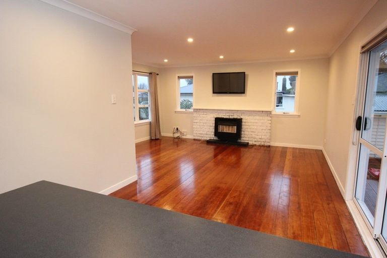 Photo of property in 3 Pukatea Street, Inglewood, 4330