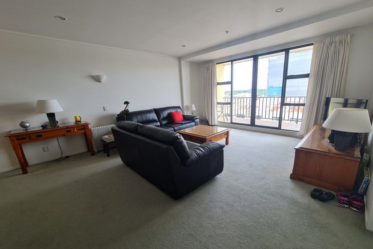 Photo of property in Maddison Apartments, 3/6d Queen Street, Palmerston North, 4410