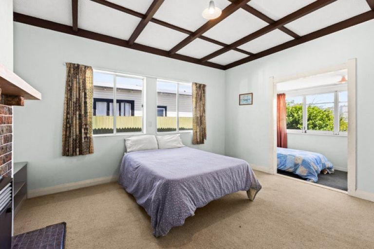 Photo of property in 402 Massey Street, Akina, Hastings, 4122