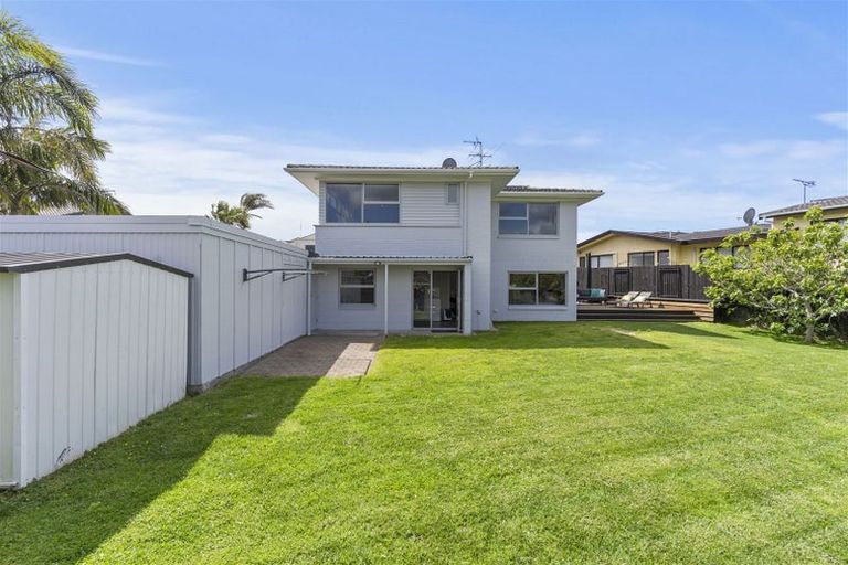 Photo of property in 24 Gulf Crest, Bucklands Beach, Auckland, 2012