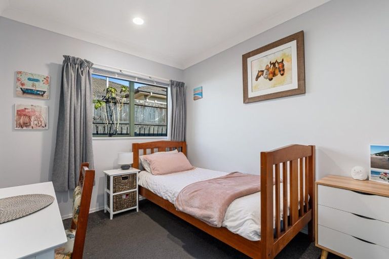 Photo of property in 10 Wouldbank Way, Welcome Bay, Tauranga, 3112