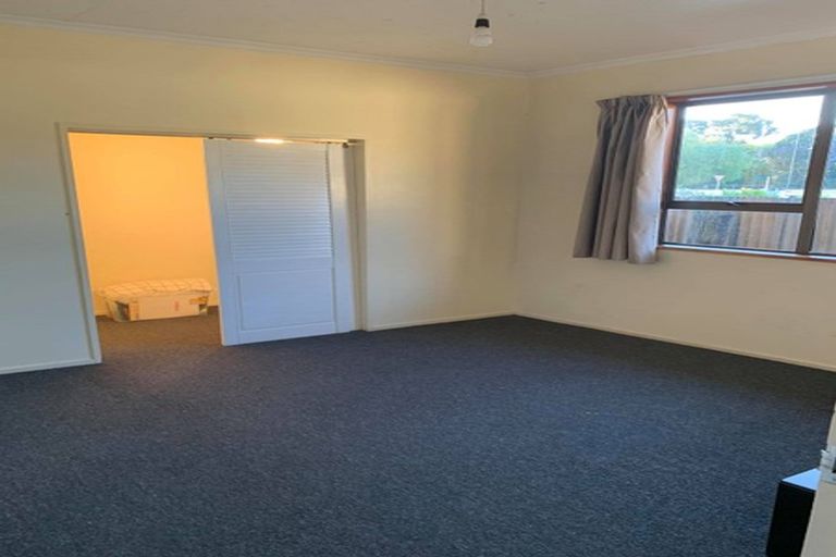 Photo of property in 9 Shamrock Street, Takaro, Palmerston North, 4412