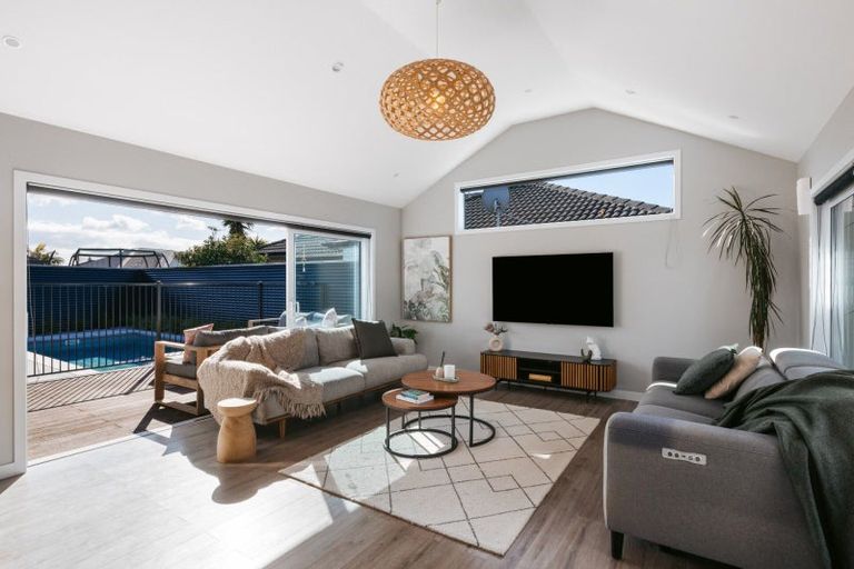 Photo of property in 28 Araroa Place, Papamoa Beach, Papamoa, 3118