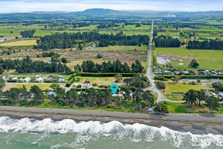 Photo of property in 15 South Crescent, Amberley, 7481