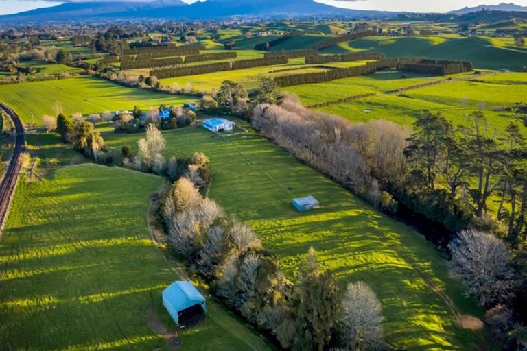 Photo of property in 1284 Mountain Road, Inglewood, 4389