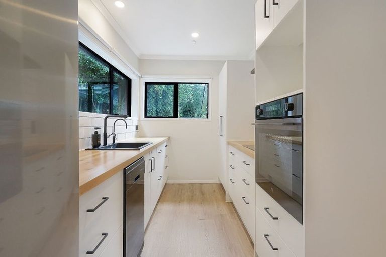 Photo of property in 15a Rosehill Drive, Rosehill, Papakura, 2113