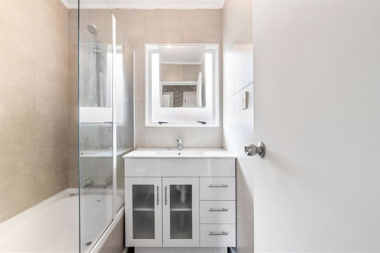 Photo of property in 1/25 Karepo Crescent, Ranui, Auckland, 0612