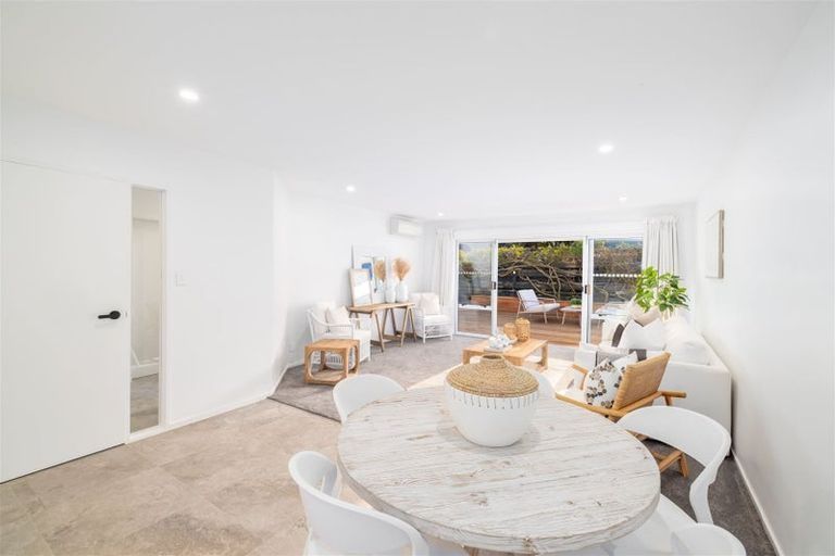 Photo of property in 2/212 Springfield Road, St Albans, Christchurch, 8014