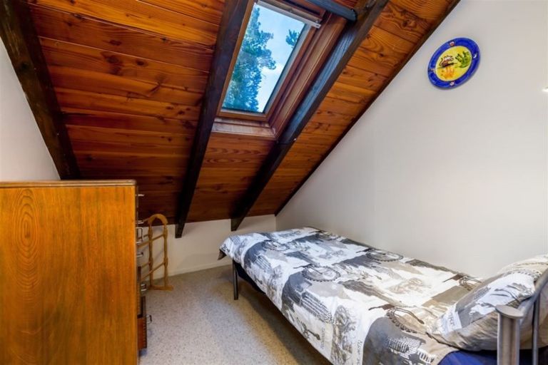 Photo of property in 5 Fitzpatrick Place, Chatswood, Auckland, 0626