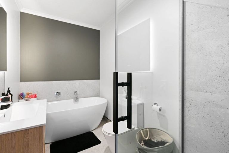 Photo of property in 2 Pedro Way, Flagstaff, Hamilton, 3210