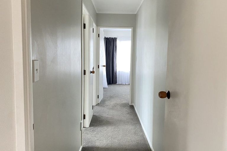 Photo of property in 22 Gosford Drive, Botany Downs, Auckland, 2010