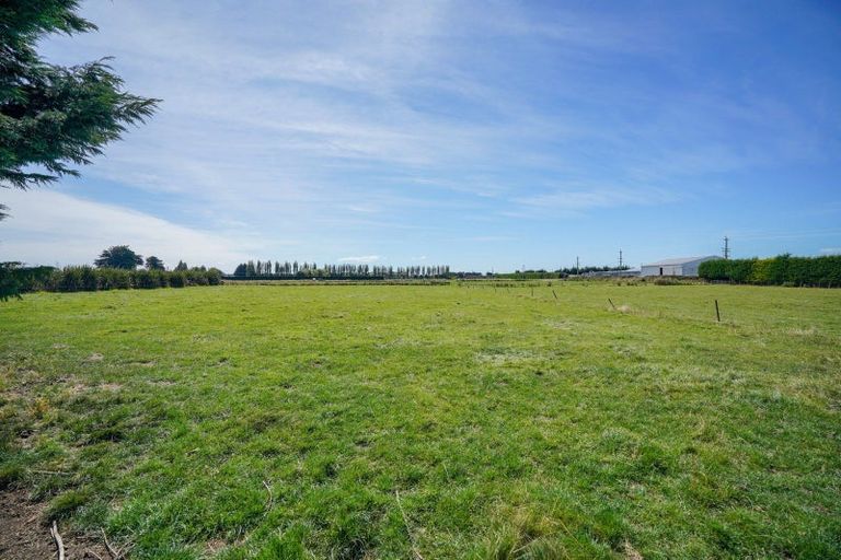 Photo of property in 1048 Lochiel-branxholme Road, Branxholme, Invercargill, 9874