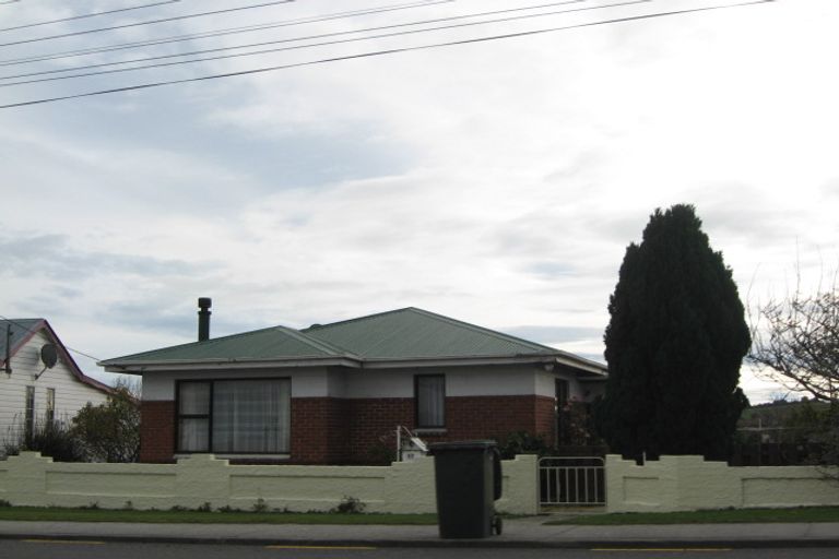 Photo of property in 17 Essex Street, Balclutha, 9230