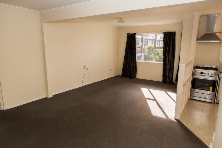 Photo of property in 9/11 Trafalgar Street, Johnsonville, Wellington, 6037