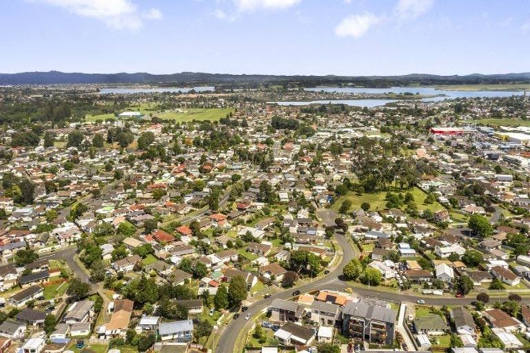 Photo of property in 3 Poutini Place, Manurewa, Auckland, 2102