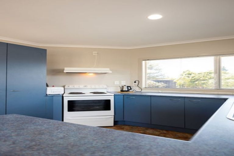 Photo of property in 50 Catalina Drive, Melville, Hamilton, 3206