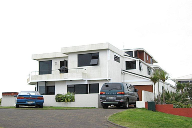 Photo of property in 2/1 Sackville Street, Fitzroy, New Plymouth, 4312