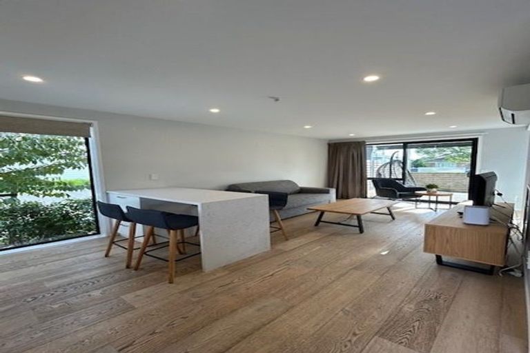 Photo of property in 1/10 Parson Lane, Papatoetoe, Auckland, 2025