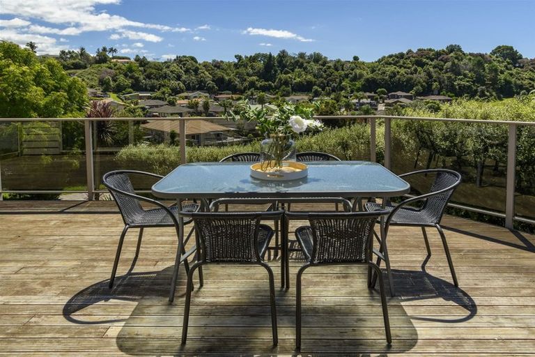 Photo of property in 136 Waterside Drive, Pyes Pa, Tauranga, 3112