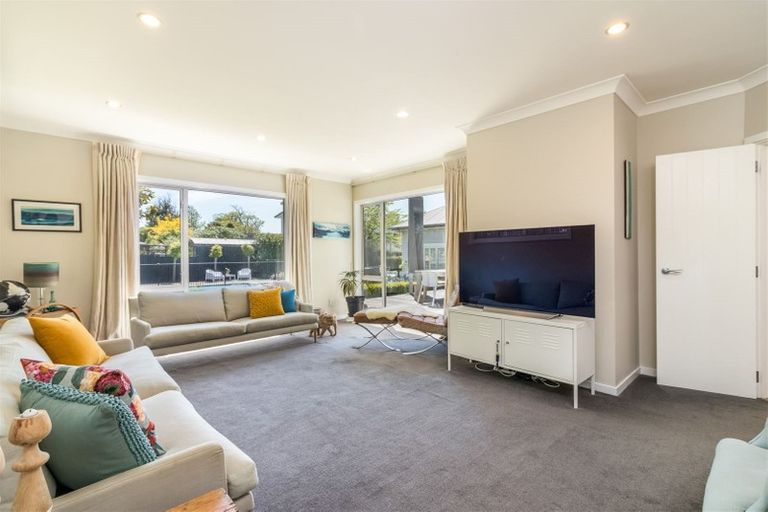 Photo of property in 36 Bryndwr Road, Fendalton, Christchurch, 8052
