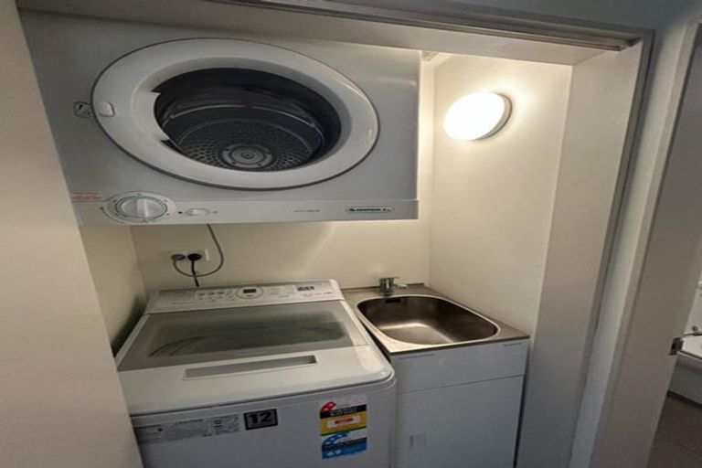 Photo of property in 10 Douglas Street, Mount Cook, Wellington, 6021