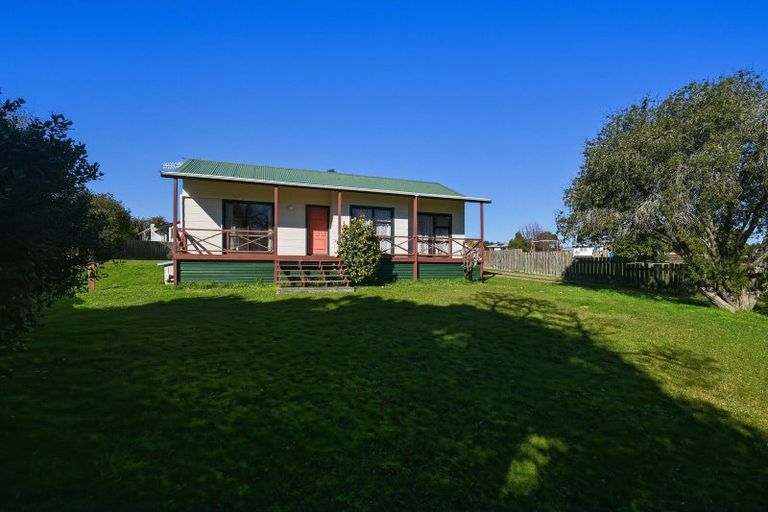 Photo of property in 35 Rewarewa Street, Owhata, Rotorua, 3010