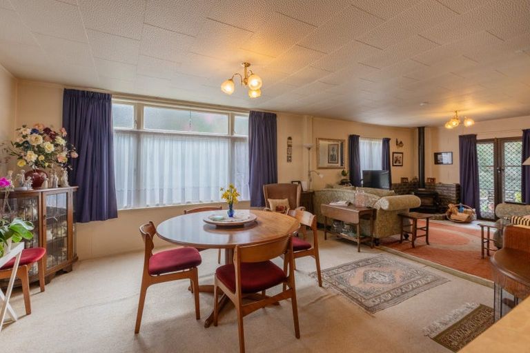 Photo of property in 57 Waverley Street, Waipawa, 4210