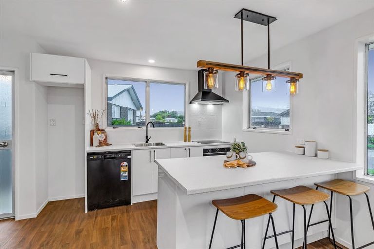 Photo of property in 18 Stacey Place, Woolston, Christchurch, 8062