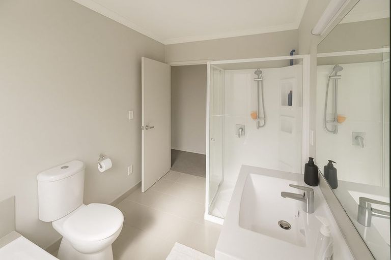 Photo of property in 16 Chalgrove Road, Huntington, Hamilton, 3210