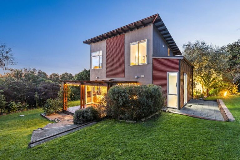 Photo of property in 32 Hadfield Road, Peka Peka, Waikanae, 5391