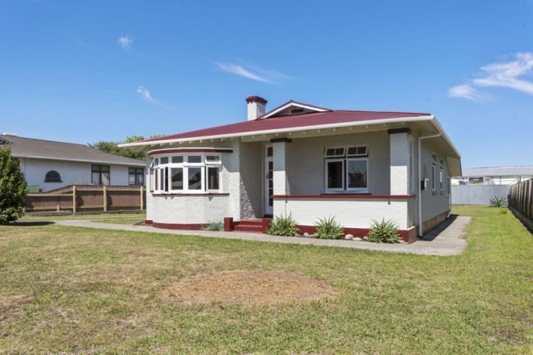 Photo of property in 10 Liverpool Street, Levin, 5510