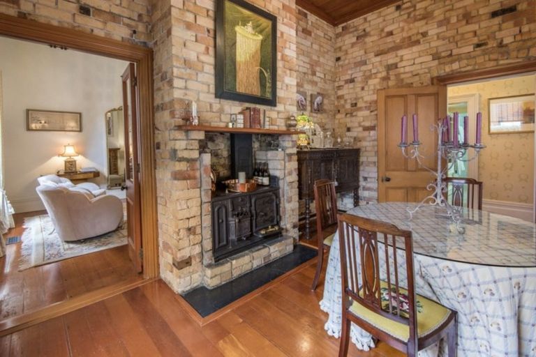 Photo of property in 11 Rattray Street, Devonport, Auckland, 0624