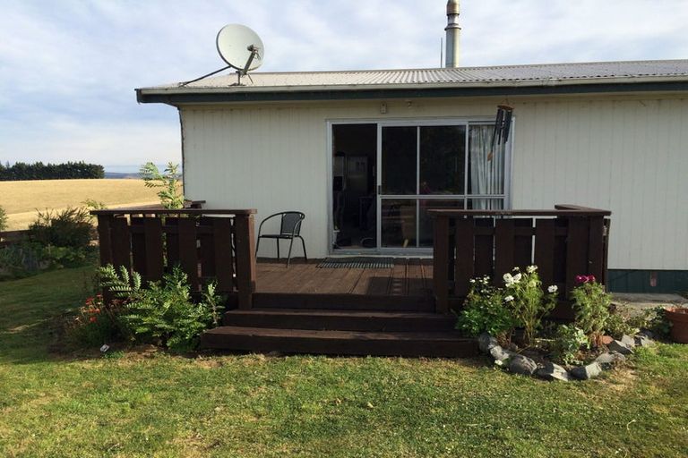 Photo of property in 86 Totara Island Road, Clifton, Balclutha, 9273