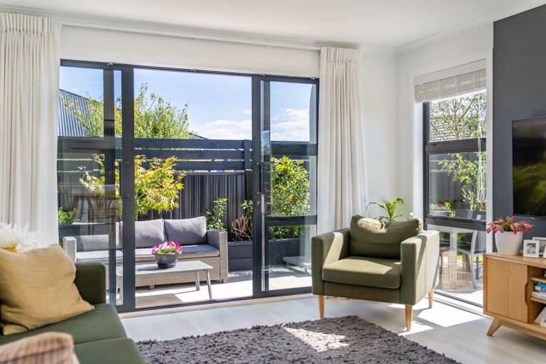 Photo of property in 6 Mcmillan Lane, Wallaceville, Upper Hutt, 5018