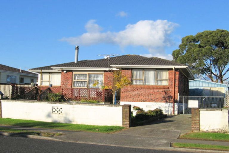 Photo of property in 14 Dissmeyer Drive, Clover Park, Auckland, 2019