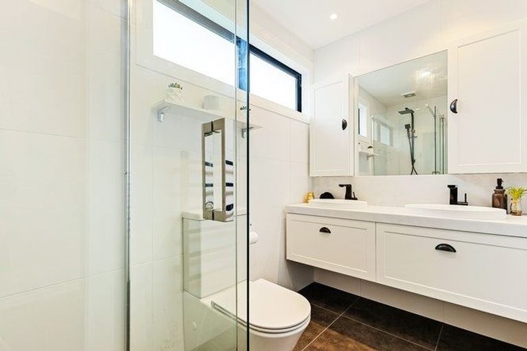 Photo of property in 36 Kahu Road, Fendalton, Christchurch, 8041